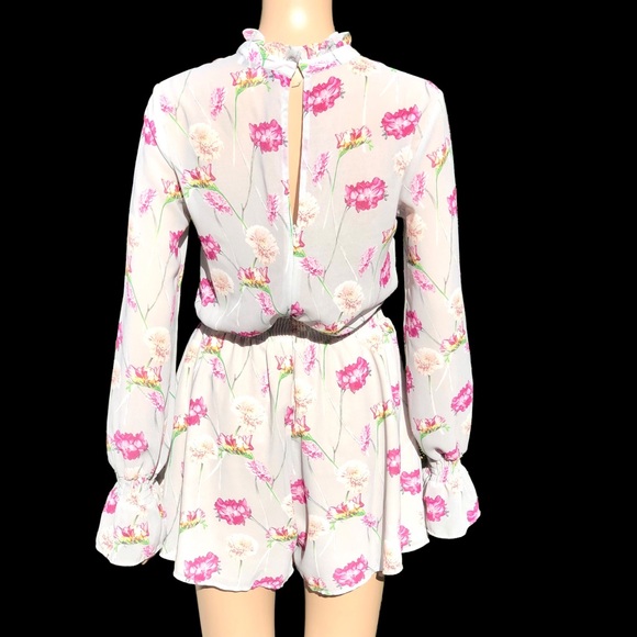 Endless Rose gray floral romper Sz s - Picture 4 of 13